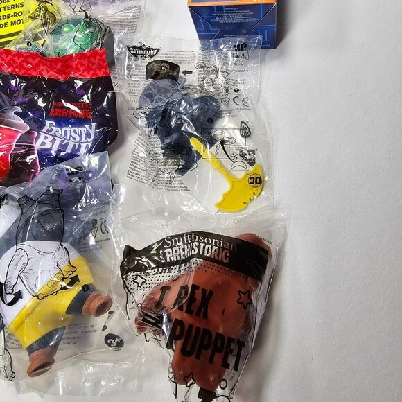 Lot of 20 Happy Kids Meal Toys McDonalds Wendys Dinosaurs Play Doh Kung Fu Panda - Picture 7 of 8